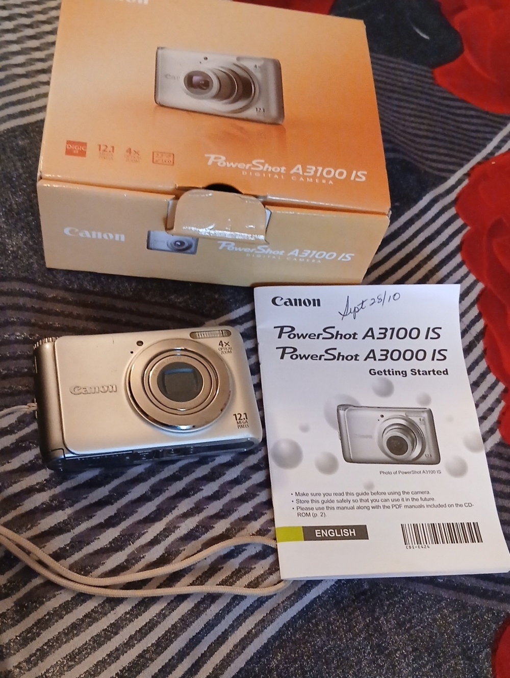 Canon Silver PowerShot A3100 IS Compact Digital Camera with Manual